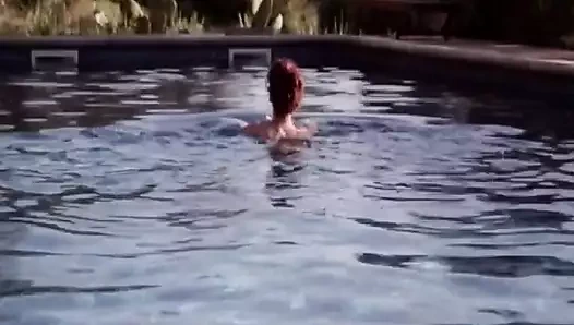 Güzel kızıl saçlı lezbiyen sevgi dolu