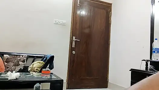 Masum kızın ilk seferi çıldırıyor.