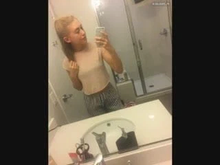 Kendime bakmayı severim.