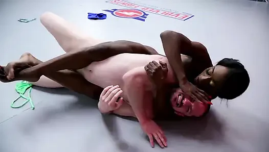 Kelli provocateur vs kabarık karışık güreş