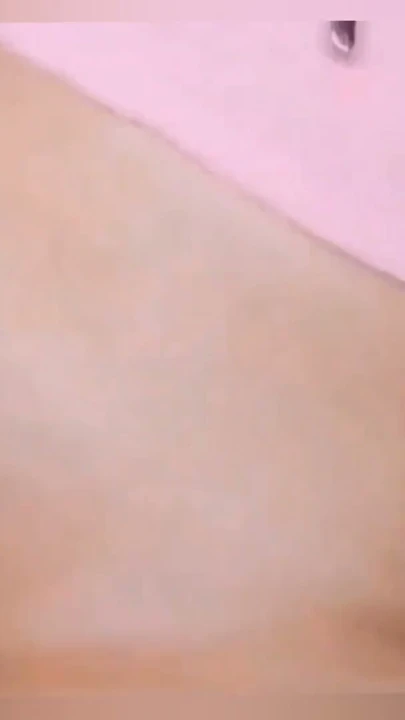Mi hijastra tiene esa concha depilada cogiendo sin forro real casero | Clip 2