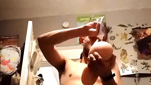 Lana Rhoades götlü kadın seks oyuncağını kullanıyor / temizleme videosu