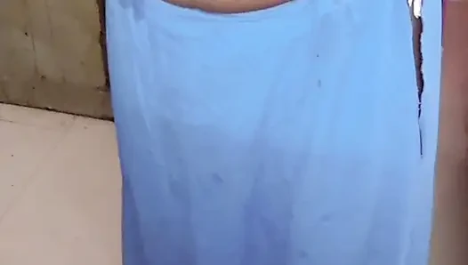 Hintli tamil evli kadın Renu ıslak çıplak vücut havlusu kuru ve yavaş sari pansumanla azdırıyor! Indianhotwifex