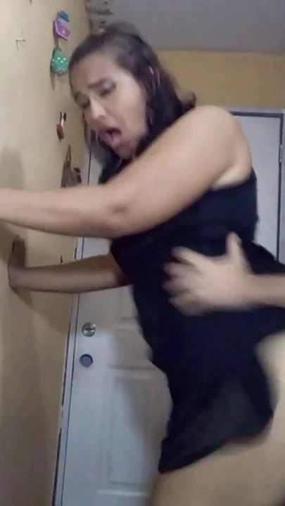 İçtiğim zaman sürtük olurum ve sadece sikilmek istiyorum | Klip 1