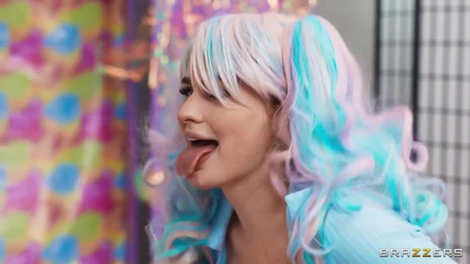 Brazzers - Abigaiil Morris'in sinsi bir oda arkadaşı cosplay swaperoo planı var