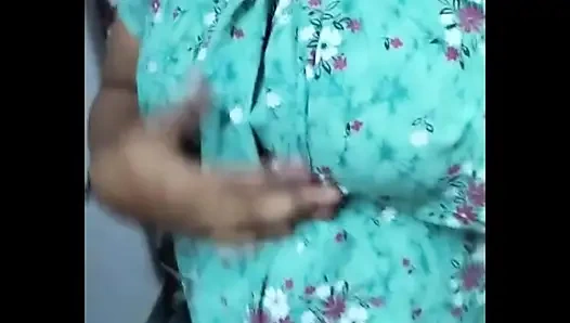 My sister-in-law's first video. How can everyone have fun watching Bhabhi?