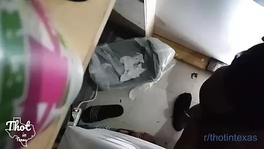 Teksaslı kadın - yabancılar karımı sikmeden önce amının içine boşalıyor