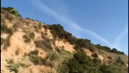 Randy yarak emiyor bebek yarağa binmeyi seviyor ve tıraş olduktan sonra erkek arkadaşına sakso çekiyor