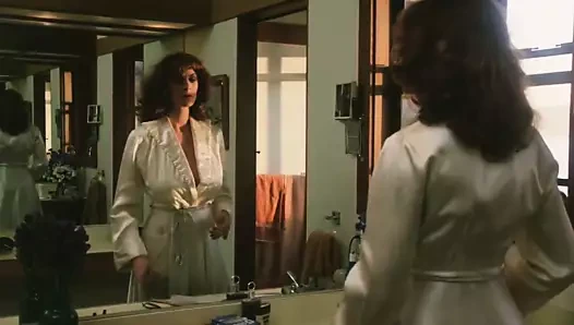 Bağbozumu milf alır bir duş