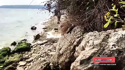 LEUTE BEOBACHTEN STRAND SEX - OFFENTLICHER SPERMA-SPAZIERGAN