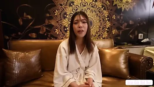 Uyandıktan sonra. Kansai güzellik sonunda içerideki her gizli arzularını tamamen serbest bırakıyor.