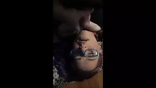 Milf boşalmayı seviyor!