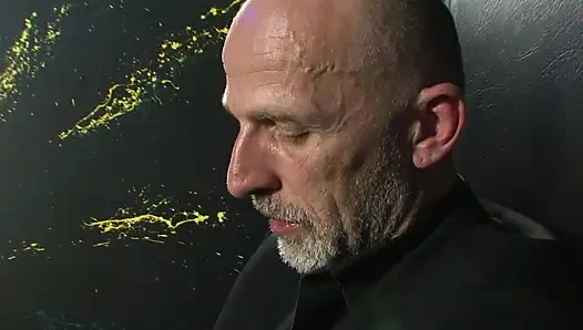 Bdsm köleyi paylaşıyor