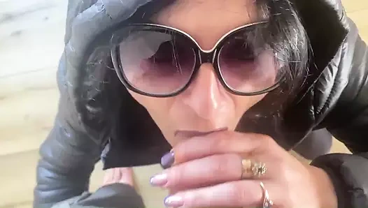 Orta yaşlı seksi kadın kıyafetlere boşalma derlemesi 122