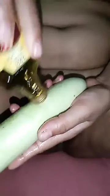 Büyük noktalı condem ile sikiş