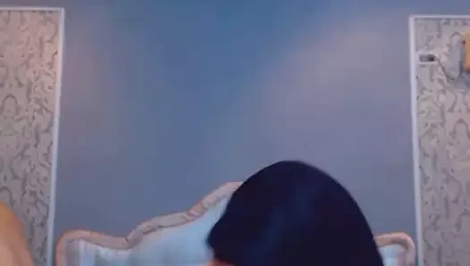 Vahşi latina bebek sahip olan vahşi seks üzerinde yatak