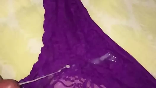 Külot üzerinde boşalmak