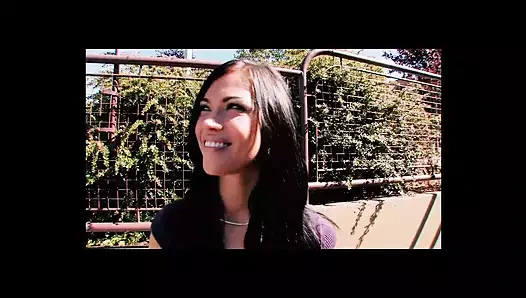 Amatör Sokak Fahişesi Alyssa Reece Yarrak Alır