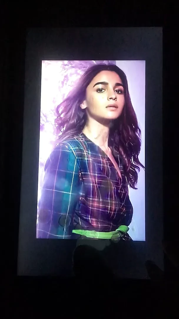 Cum üzerinde alia bhatt inilti sert haraç 01