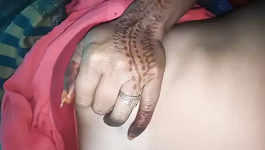 John en iyi arkadaşının karısını parmaklıyor