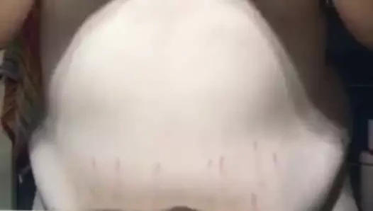 benim sürtük ve onun göğüsleri