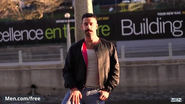 Men.com - Dustin Holloway ve Teddy Torres - Güneş Merhabada