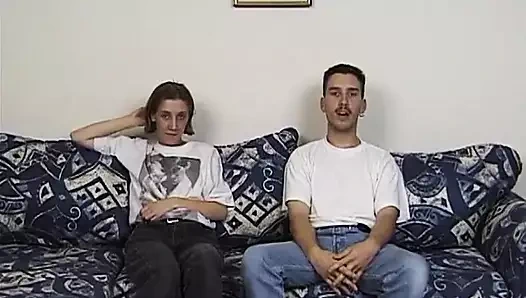 Utangaç genç kız oyuncu seçmelerinde sikiliyor