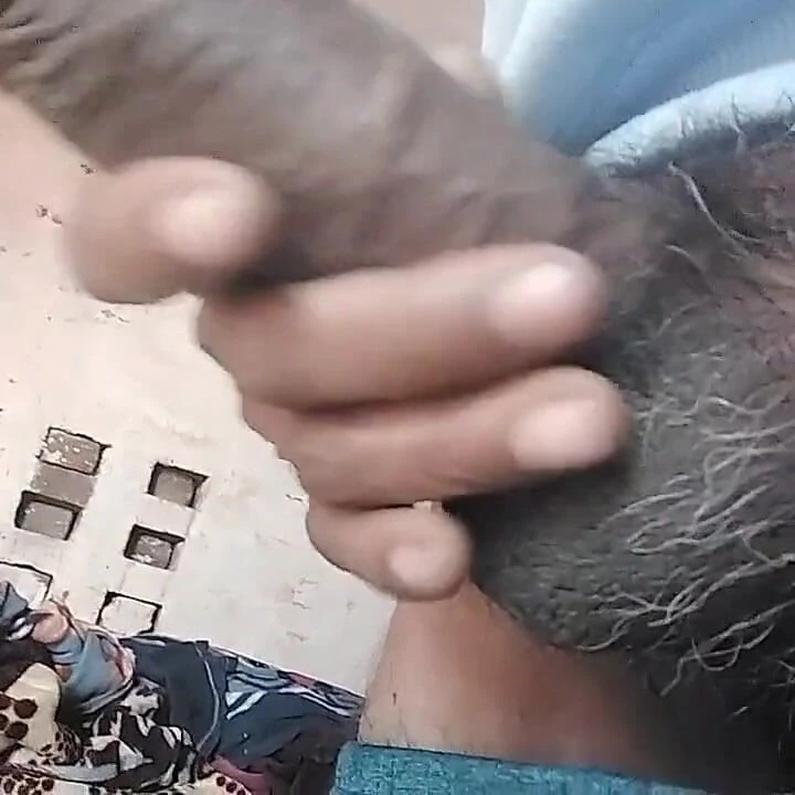 Yarağım çok sert ve uzun