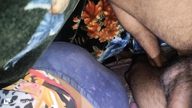 Teeen sıkı amcığını kullanmama izin vermiyor.