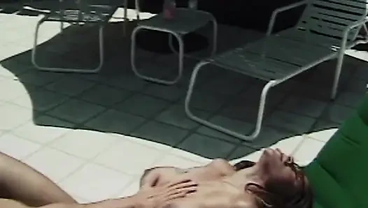 Interrassische Kız Öğrenci Yurdu Partisi Pool