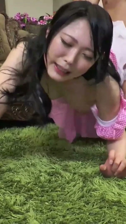 JAPANESE SLUT FINGERED THEN FUCKED CREAMPIE | Clip 3