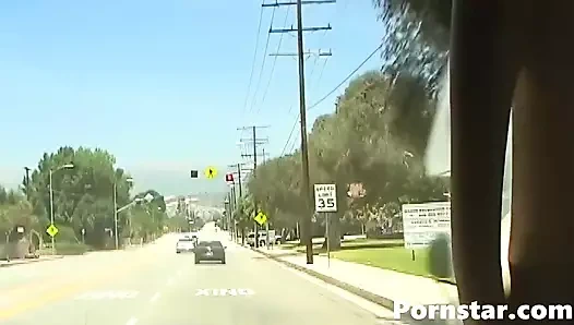 Nikki Benz ile gırtlağına kadar sakso ve amcık sikişi