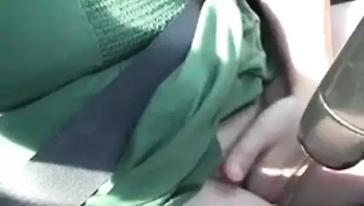 Bir kız bir stop lambasında ne yapmalı?