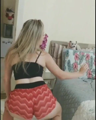 Amiga Gostosa Rebolando