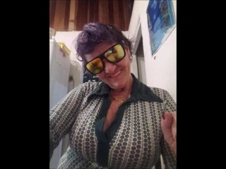 Çarpıcı kadın 33 (latince)