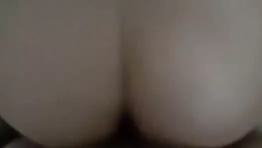 Kalın götten sikiliyor