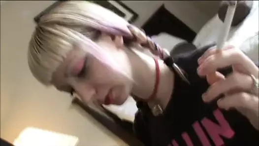 teenie sigara süre handjob