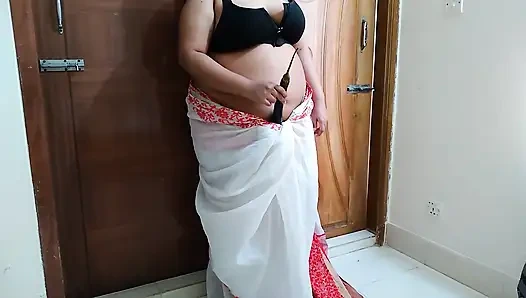 35 yaşındaki Tamil üvey anne çok azgın, büyük yarağımı istiyor