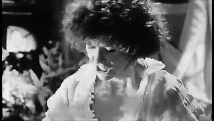 Bağbozumu kız sikikleri bir yabancı