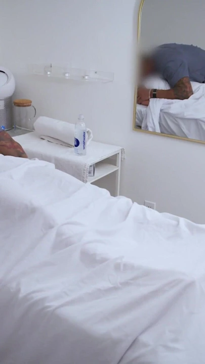 Busty Client Spreads Legs On Massage Table  69, Facesitting, Doggy Style & Facial Tit Cumshot | Klip 3