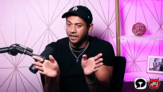 Alex Jones boyut, performans kaygısı ve baskı hakkında gerçekleşiyor