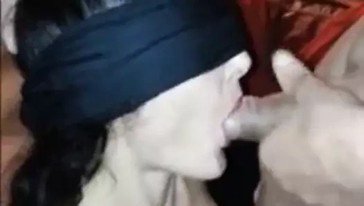 le mari ecoute sa femme baiser par telephone