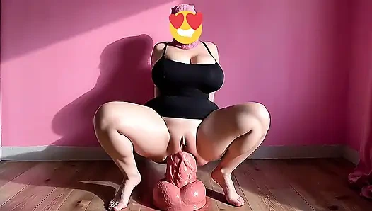 monsterdildo zerstört den anus der dicken frau