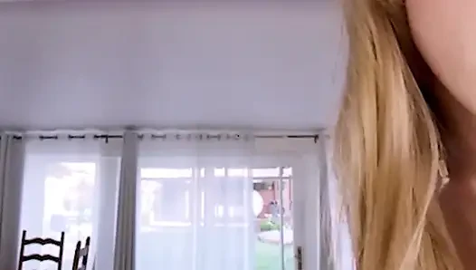 Badoinkvr azgın hostes Octavia Red kendine yardım edemiyor ve seninle profesyonel sınırları aşmadı bölüm 1