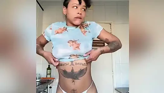 Sürtük latin tiktok çıplak