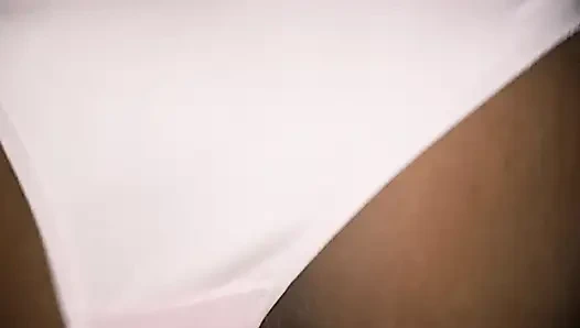 Zenci kadın büyük zenci yarağı tarafından sikiliyor