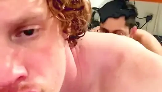 Meksikalı papi el chico de los lentes tarafından doldurulurken