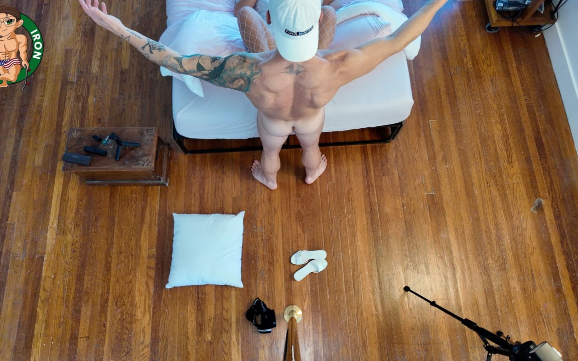 En iyi erkek arkadaş genç hemşireye büyük yarakla çoklu orgazm yaşatıyor