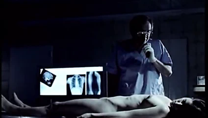 çıplak vücut muayenesi