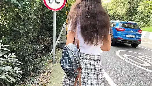 Kız amını otobüste parlattı, heyecanlandım ve ona sahilde seks yapmasını teklif ettim